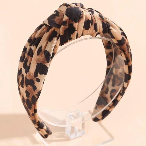 Leopard print twist front headband - Picture 2 of 3